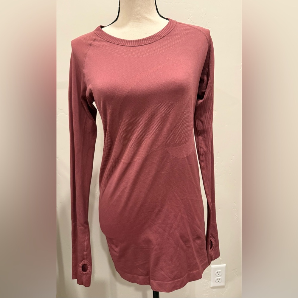 CRZ YOGA Women's Seamless Athletic Long Sleeve Top. Slim fit. Size Large.